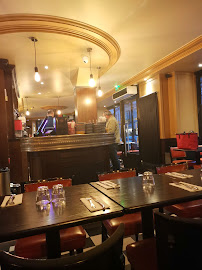 Atmosphère du Café et restaurant de grillades La Nouvelle Etoile à Paris - n°16