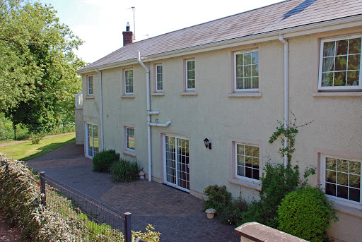 Ballycanal Moira- Guest House and Self-Catering Cottages