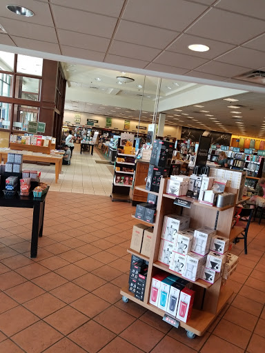 Book Store «Barnes & Noble», reviews and photos, 14790 Greyhound Plaza, Carmel, IN 46032, USA