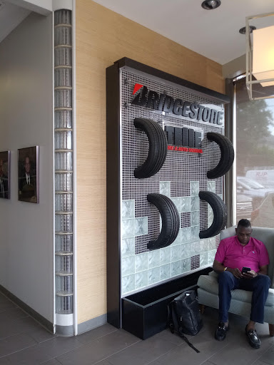 Tire Shop «Telle Tire & Auto Centers», reviews and photos, 1323 S Big Bend Blvd, Richmond Heights, MO 63117, USA