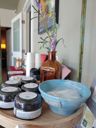 Massage Therapist «Lalumiere Massage Boutique», reviews and photos, 237 State St, Salem, OR 97301, USA