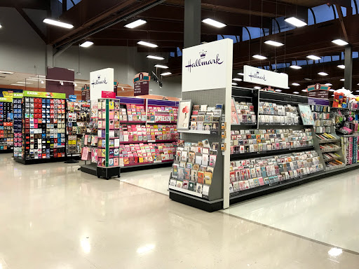 Supermarket «Giant Eagle Supermarket», reviews and photos, 4401 Mayfield Rd, South Euclid, OH 44121, USA