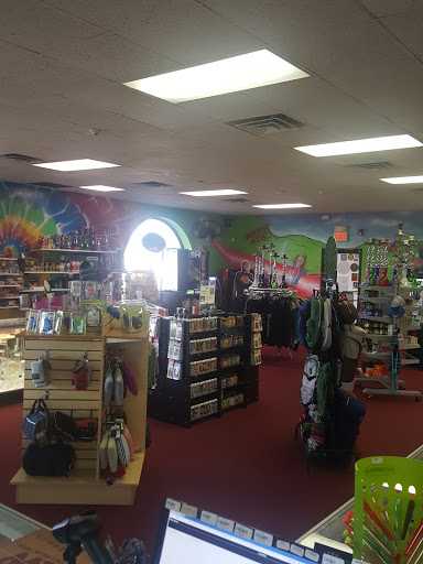 Tobacco Shop «Wonderland Smoke Shop Hasbrouck Heights», reviews and photos, 155 NJ-17, Hasbrouck Heights, NJ 07604, USA