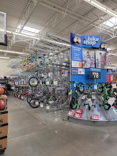 Shopping Mall «Lakeshore Crossing Shopping Center», reviews and photos, 410 Shallowford Rd, Gainesville, GA 30504, USA