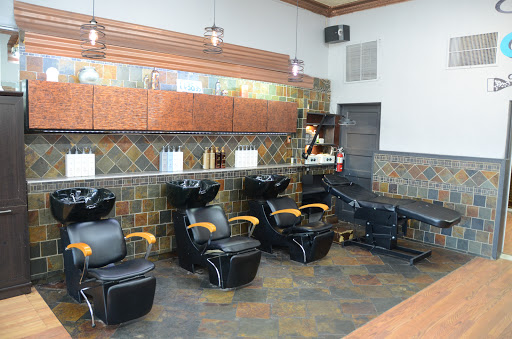 Hair Salon «Sizzor Shak Salon and Color Spa», reviews and photos, 208 E Main St, Collinsville, IL 62234, USA