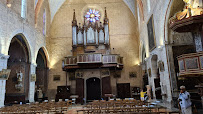 Église Saint-Michel de Lagrasse du Restaurant français L'entrepotes à Lagrasse - n°1