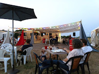 Atmosphère du Restaurant La Guinguette Du Domino à Suèvres - n°1