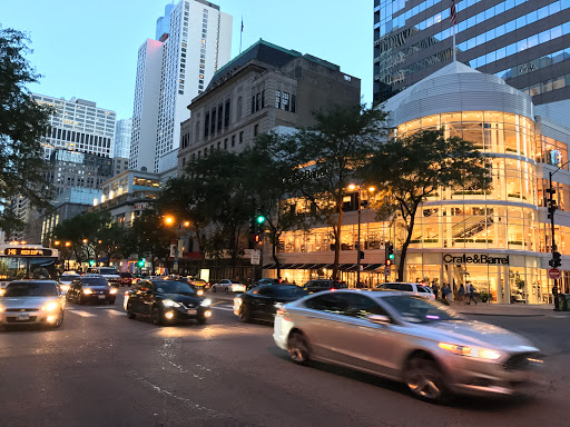 Furniture Store «Crate and Barrel», reviews and photos, 646 N Michigan Ave, Chicago, IL 60611, USA