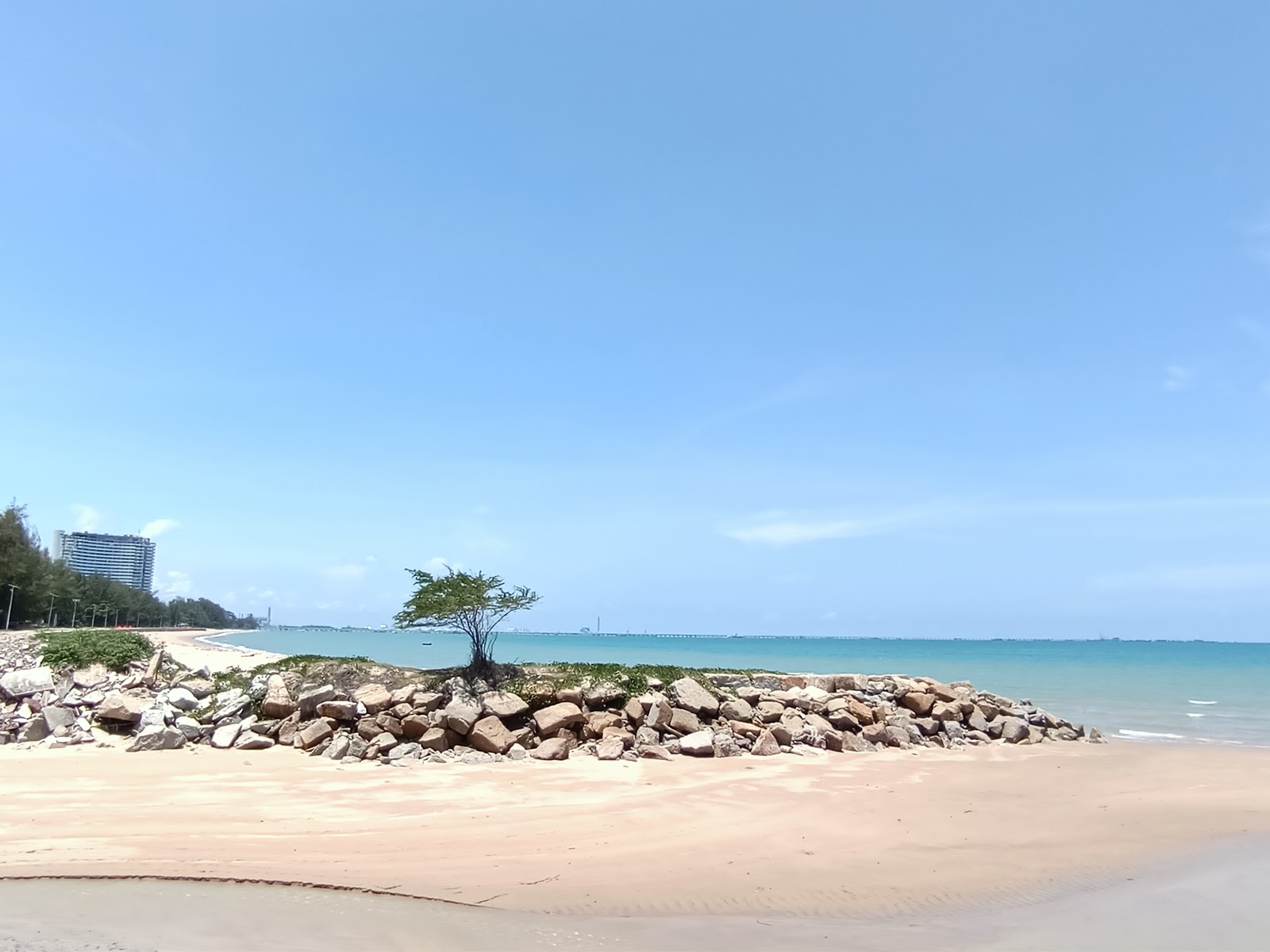 Foto av Phayun Beach med hög nivå av renlighet