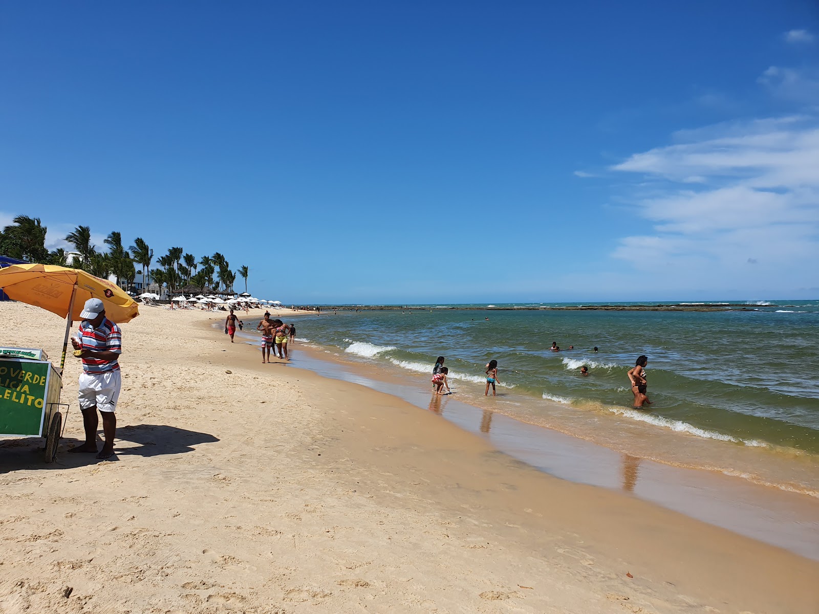 Valokuva Praia do Apaga Fogoista. pinnalla kirkas hiekka:n kanssa