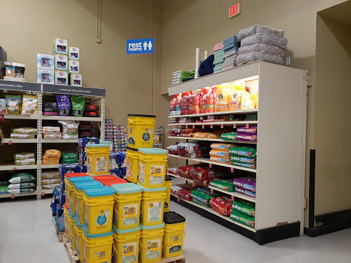 Pet Supply Store «PetSmart», reviews and photos, 3501 Catclaw Dr, Abilene, TX 79606, USA