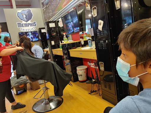 Hair Salon «Sport Clips Haircuts of Collierville», reviews and photos, 295 New Byhalia Rd Suite #107, Collierville, TN 38017, USA