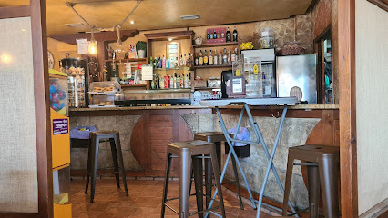 Bar Restaurante Los Peques - C. Real, 73, 13192 Cabezarados, Ciudad Real, Spain