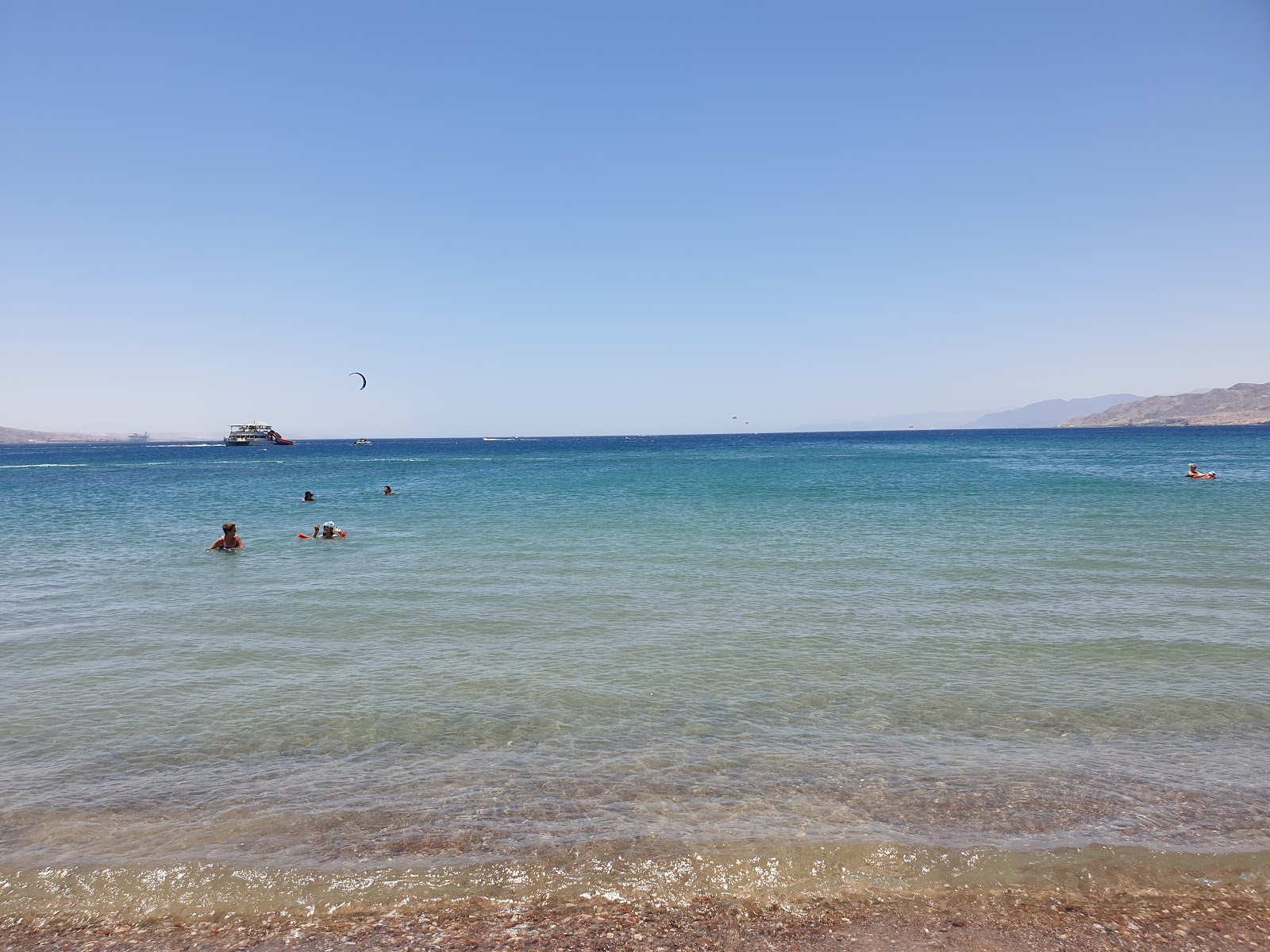 Zdjęcie HaDatiyim Beach z long bay