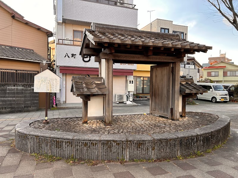 吉田宿東惣門跡