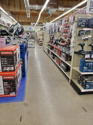 Hardware Store «Harbor Freight Tools», reviews and photos, 3333 N Yarbrough Dr #00055, El Paso, TX 79925, USA