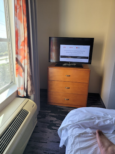 Hotel «Fairfield Inn & Suites by Marriott Orlando at SeaWorld®», reviews and photos, 10815 International Dr, Orlando, FL 32821, USA
