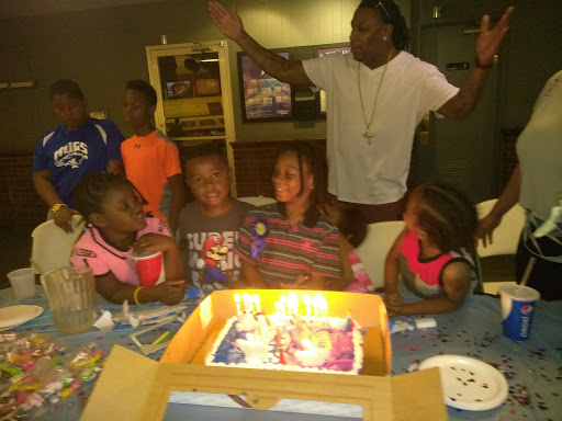 Bowling Alley «Colerain Bowl - Sports Bar - Craft Beer - Lottery - Birthday Parties - Meeting Rooms», reviews and photos, 9189 Colerain Ave, Cincinnati, OH 45251, USA