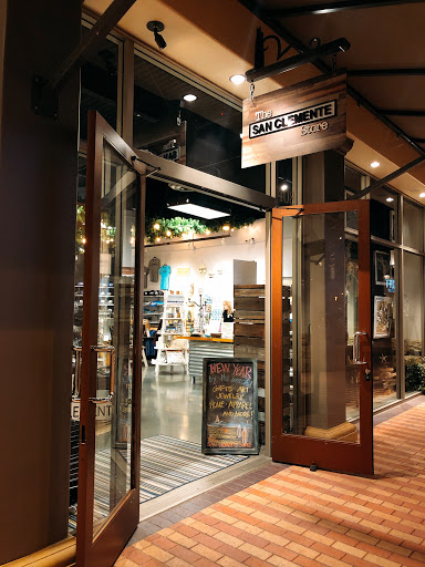 Outlet Mall «Outlets at San Clemente», reviews and photos, 101 W Avenida Vista Hermosa #190, San Clemente, CA 92672, USA