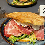 Photo n°4 de l'avis de Kyuwon.e fait le 10/05/2024 à 13:59 sur le  TAULA à Lecce