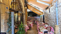 Atmosphère du Restaurant français Auberge de Ravilhon à Sarlat-la-Canéda - n°12