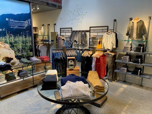 Clothing Store «prAna Edina», reviews and photos, 3926 W 50th St, Edina, MN 55424, USA