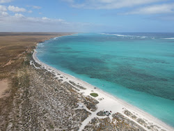 14 Mile Beach'in fotoğrafı - rahatlamayı sevenler arasında popüler bir yer
