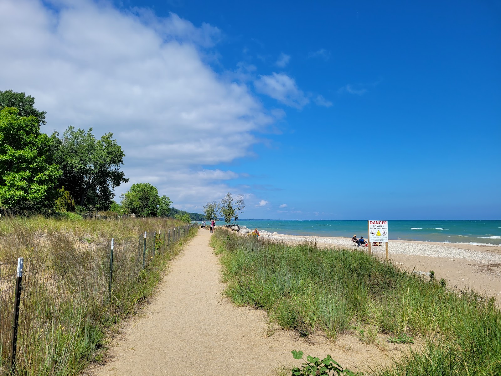 Valokuva Fort Sheridan Beachista. villi alue