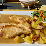 Photo n°1 de l'avis de Alexander. fait le 03/10/2022 à 11:26 sur le  Lake Como Beach Hostel Bar & Restaurant à Domaso