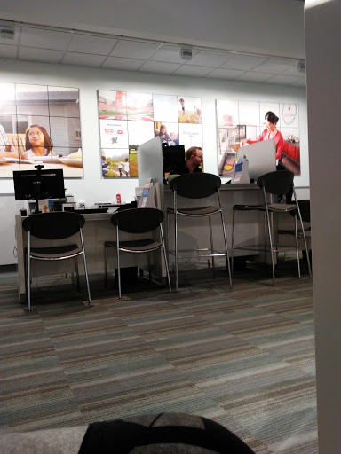 Telephone Company «U.S. Cellular», reviews and photos, 3415 S 27th St, Milwaukee, WI 53215, USA