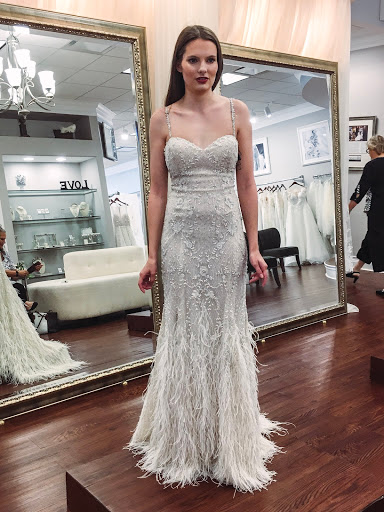 Bridal Shop «Bella Bianca Bridal», reviews and photos, 17W527 E Roosevelt Rd, Oakbrook Terrace, IL 60181, USA