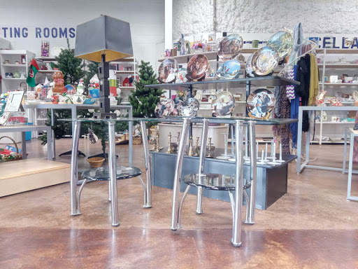 Thrift Store «Bridge House Thrift Store», reviews and photos, 4243 Earhart Blvd, New Orleans, LA 70130, USA