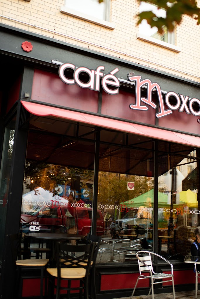 Cafe Moxo 62701