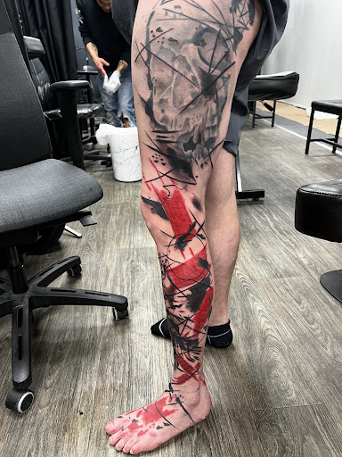 Explore heart and rose tattoo ideas, creative tattoo ideas in Schaumburg, available at Urban Rebels Ink