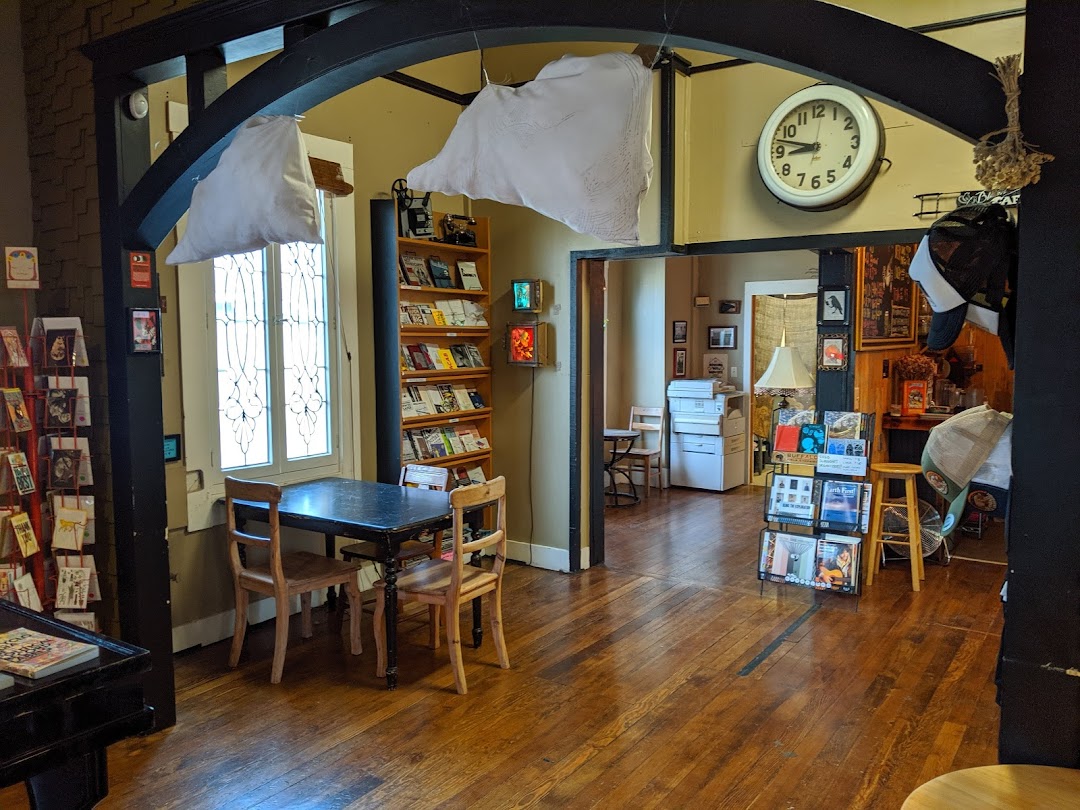 Blackbird: Books, Gallery, Cafe