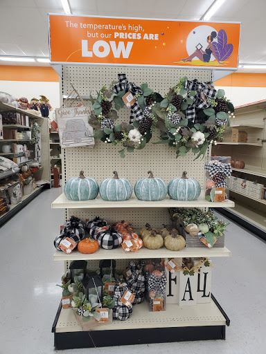 Discount Store «Big Lots», reviews and photos, 1731 Ritchie Station Ct, Capitol Heights, MD 20743, USA