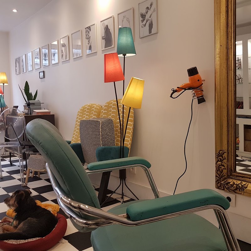 A different salon - Paula coiffure