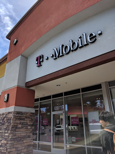 Cell Phone Store «T-Mobile», reviews and photos, 1350 Grant Rd #2, Mountain View, CA 94040, USA