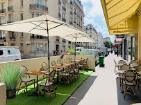 Atmosphère du Restaurant Le Bistrot Tocqueville à Paris - n°2