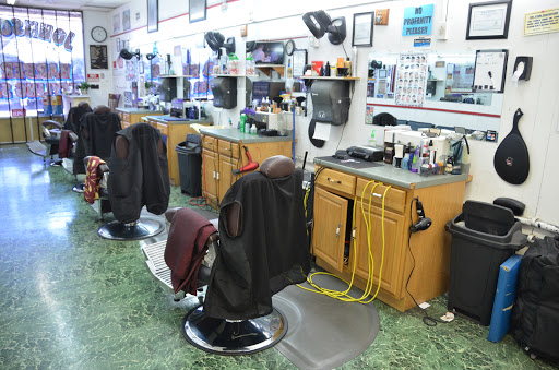 Barber Shop «Johnson Barber & Styling Shop», reviews and photos, 2093 Wilma Rudolph Blvd, Clarksville, TN 37040, USA