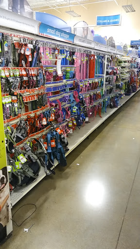 Pet Supply Store «PetSmart», reviews and photos, 2525 W Wheatland Rd, Dallas, TX 75237, USA