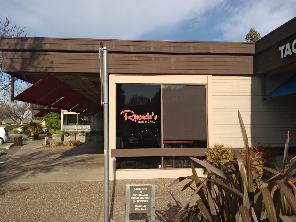 Ricardo's Bar and Grill 95405