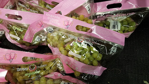 Beer Store «Wegmans Wine, Liquor & Beer», reviews and photos, 15 Woodbridge Center Dr, Woodbridge, NJ 07095, USA