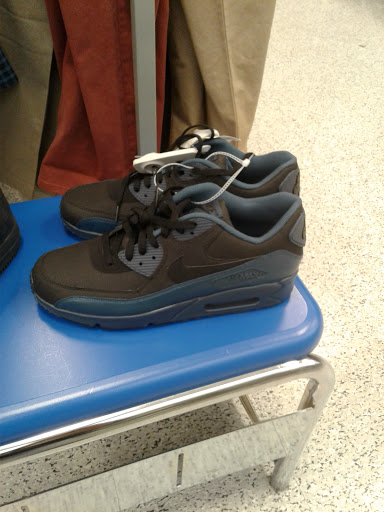 Clothing Store «Ross Dress for Less», reviews and photos, 2180 MacArthur Rd, Whitehall, PA 18052, USA