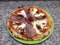 Pepperoni du Pizzas à emporter PISTOU PIZZA à Saint-Jeannet - n°1