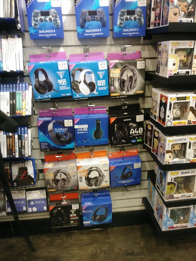 Video Game Store «GameStop», reviews and photos, 90-15 Queens Blvd #1105, Elmhurst, NY 11373, USA