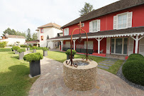 Extérieur du Hôtel Les Maritonnes Parc & Vignoble Restaurant Rouge & Blanc à Romanèche-Thorins - n°16