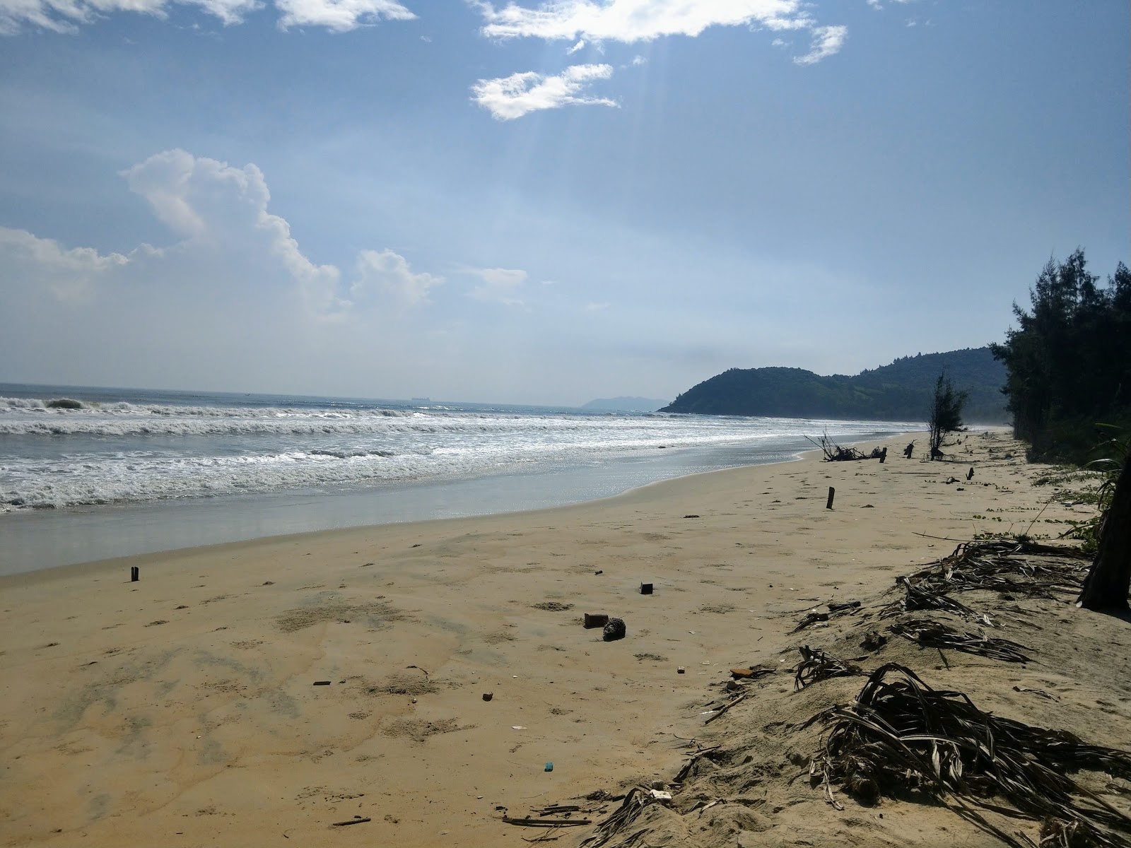 Valokuva Vinh Hai Beachista. villi alue