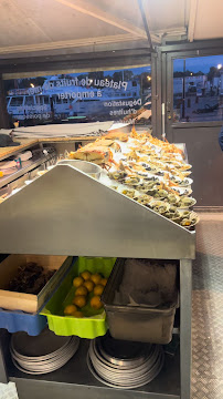 Atmosphère du Restaurant de fruits de mer Le Bistro du port à Honfleur - n°9
