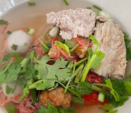 ก๋วยเตี๋ยวโบราณ บ้านแม่ติ้ว photo